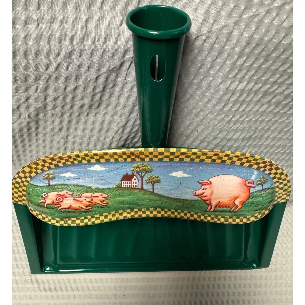 USA Vintage JV REED Green Metal Dustpan Farm Pigs Piglets Farmhouse Cottage Core